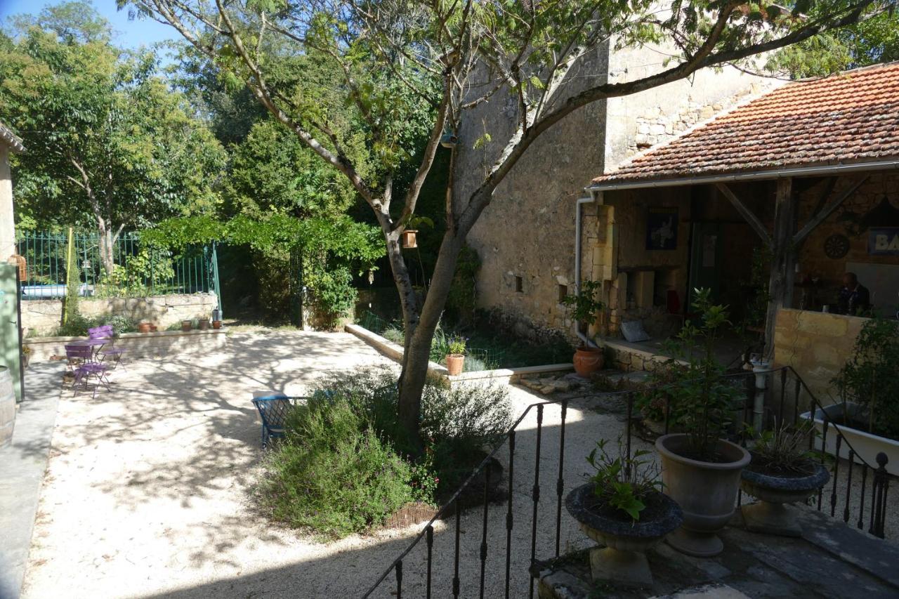 1 Rue Pasquet - 2 Double Rooms In The Main House Beaumont-en-Perigord Exterior photo