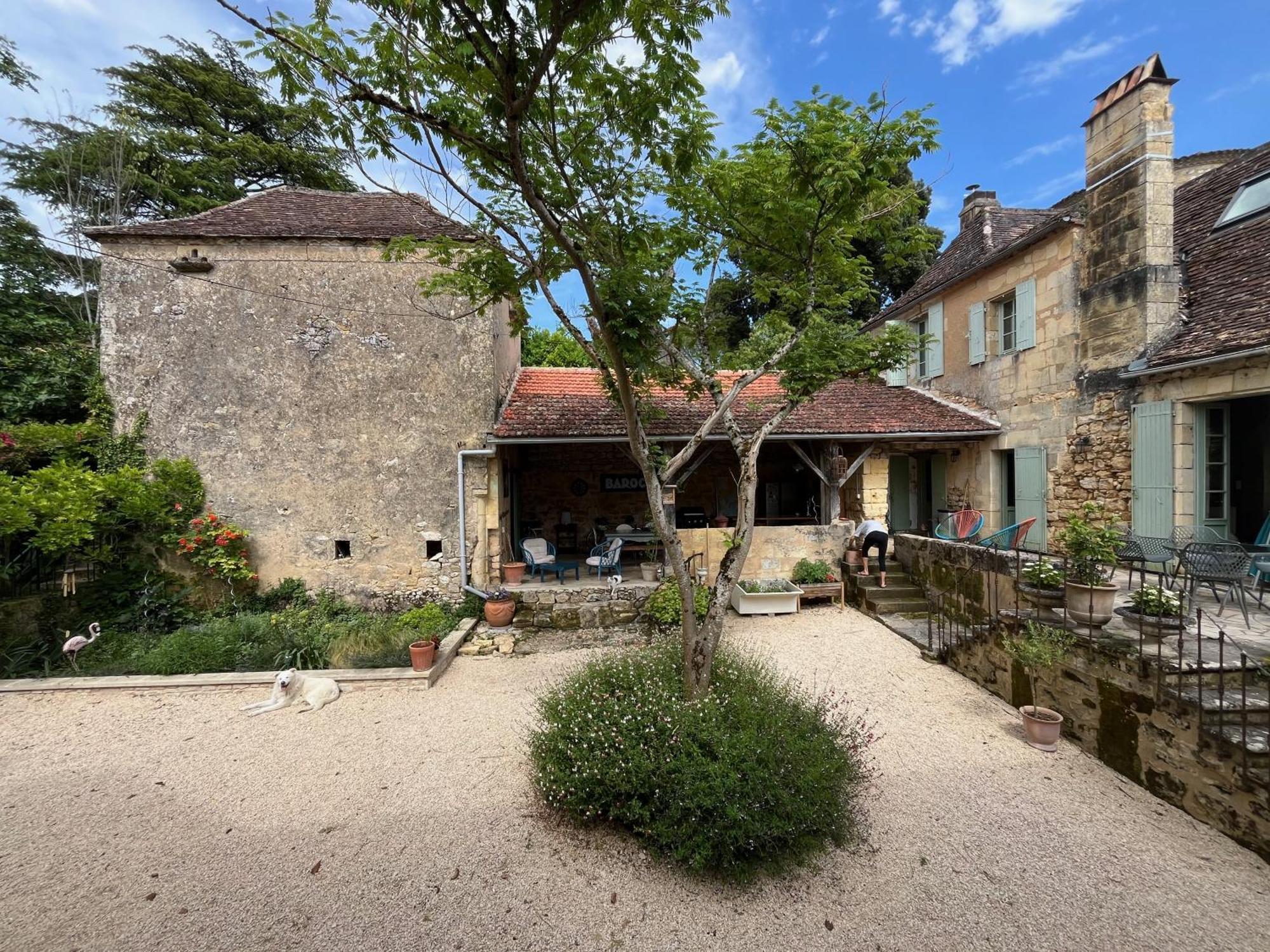 1 Rue Pasquet - 2 Double Rooms In The Main House Beaumont-en-Perigord Exterior photo